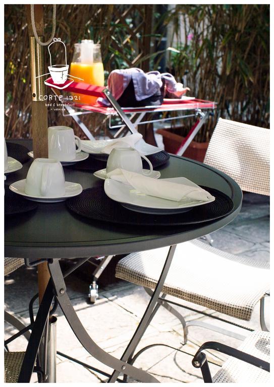 Corte 1321 Couette-café 2*