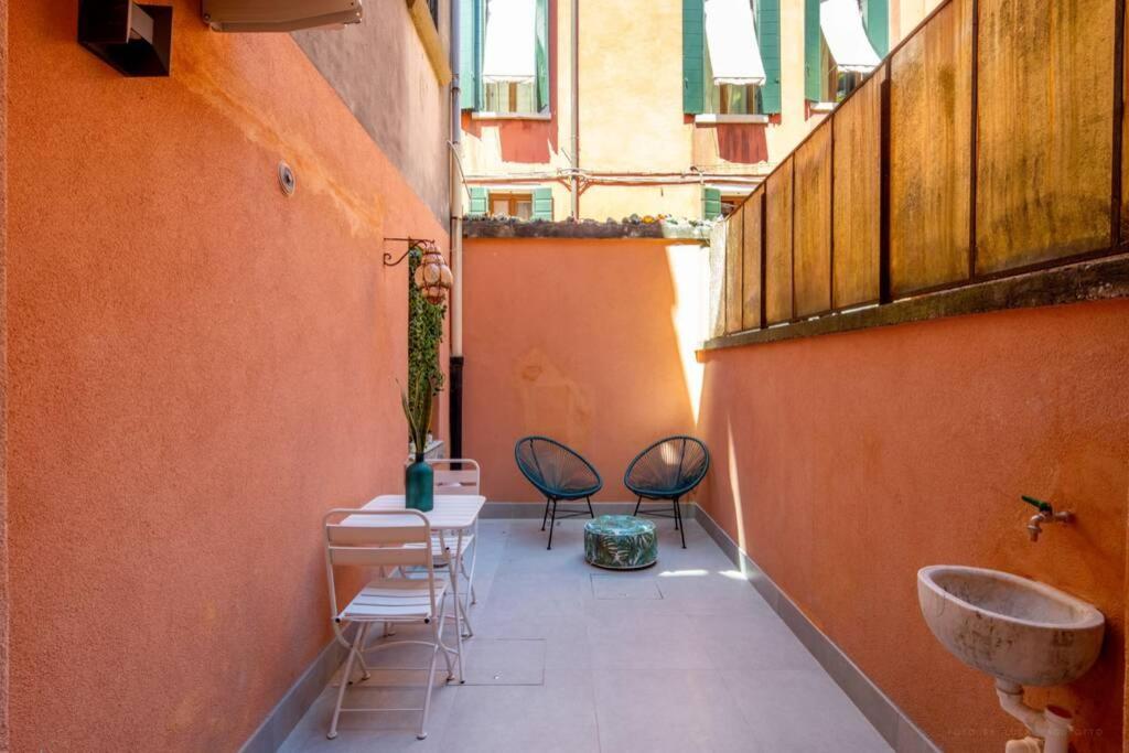 Ormesini Private Courtyard