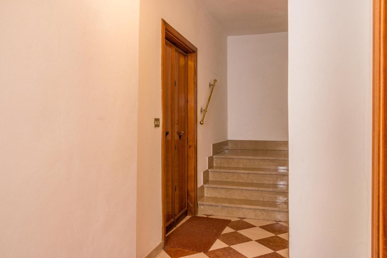 Doge's Mirror & Stair @frari Appartement