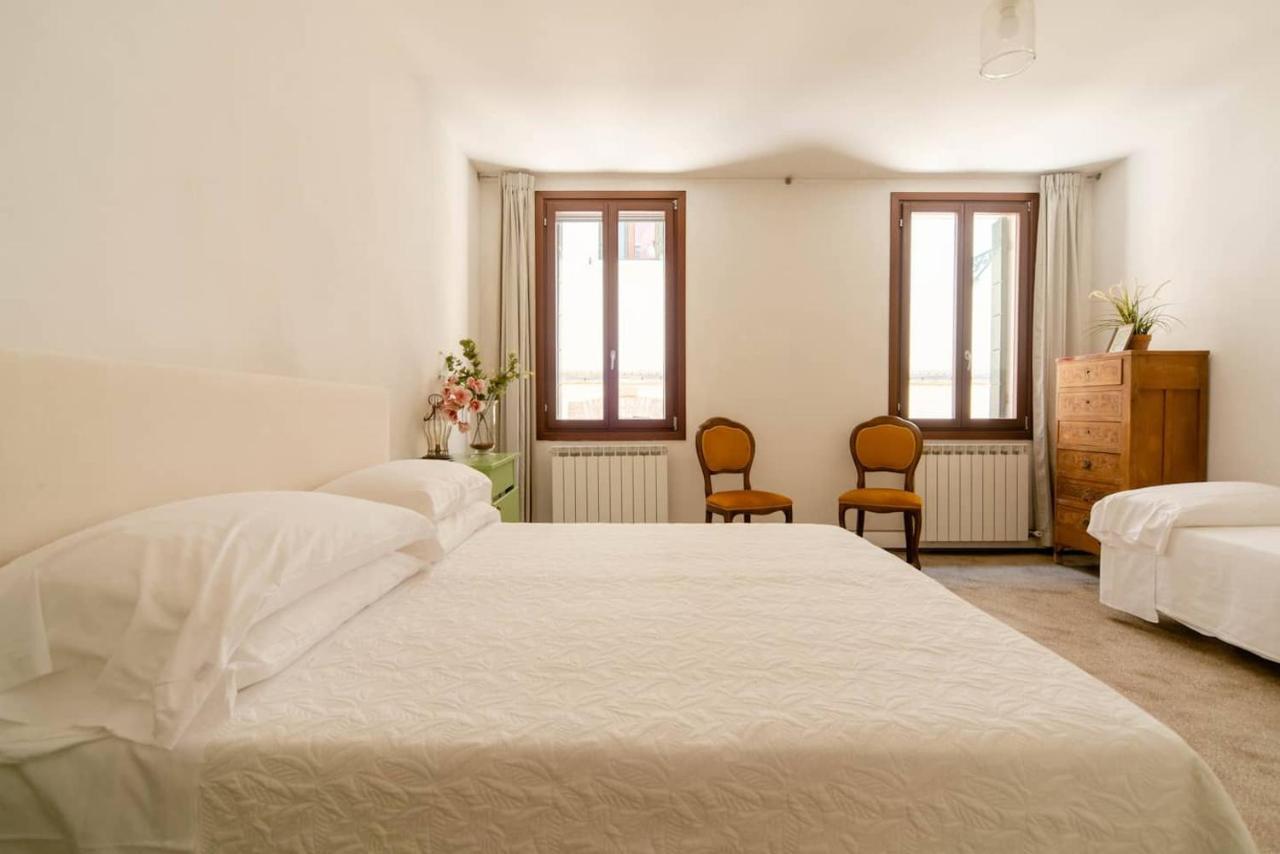 Melusina Homes Historical Center Appartement *