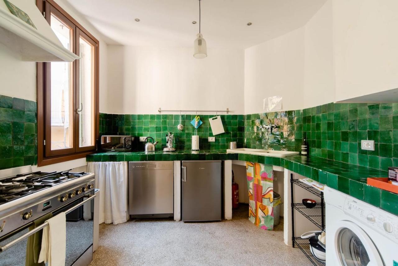 Melusina Homes Historical Center Appartement *
