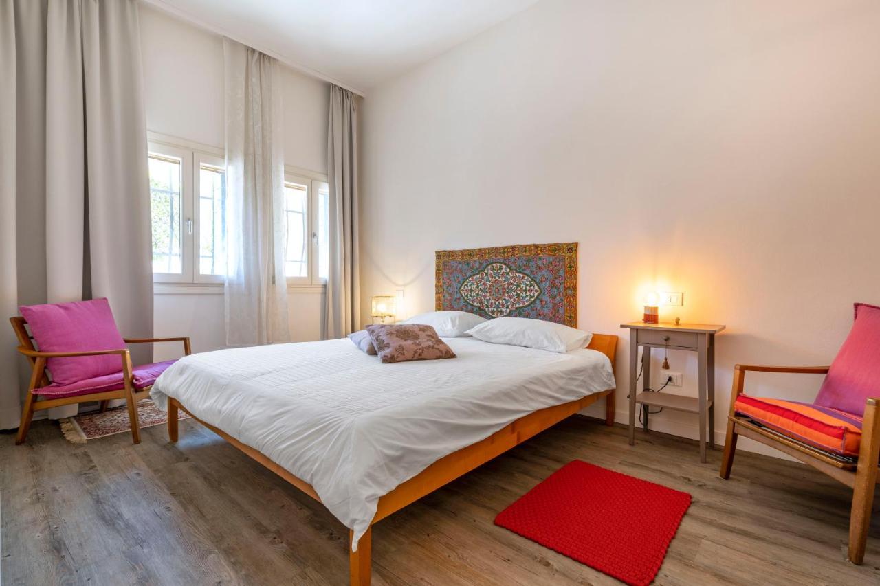 Snug With Private Courtyard M0270422677 Apartment