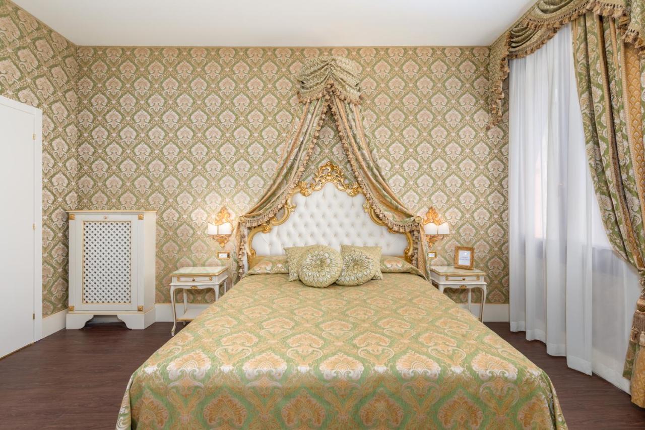 La Veneziana Boutique * Venise