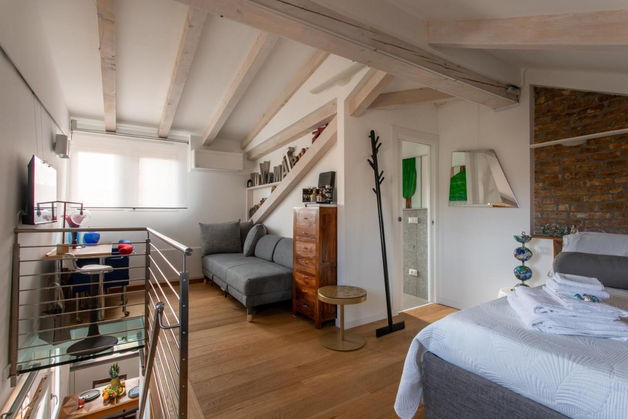 Biennale Gallery Loft Apartment Venice