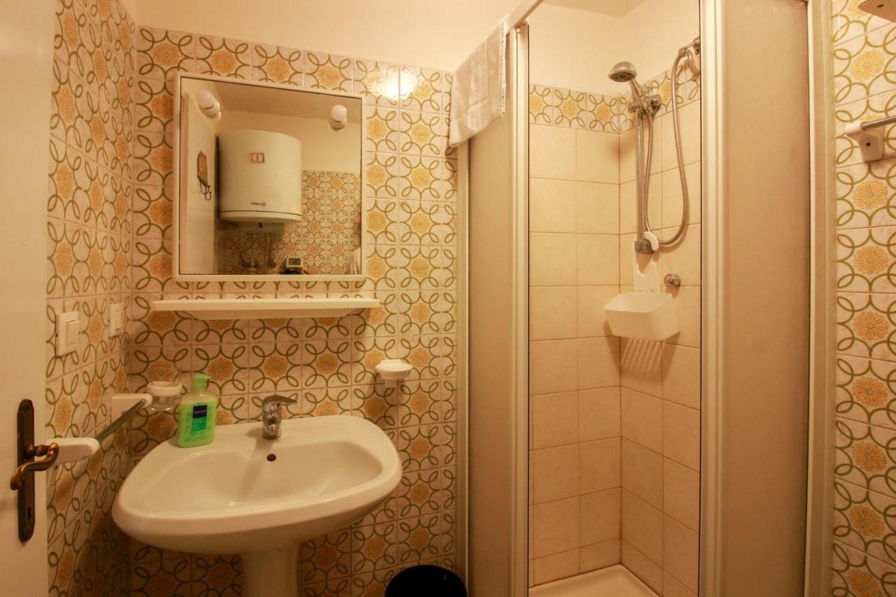Apartment Santi Apostoli By Halldis