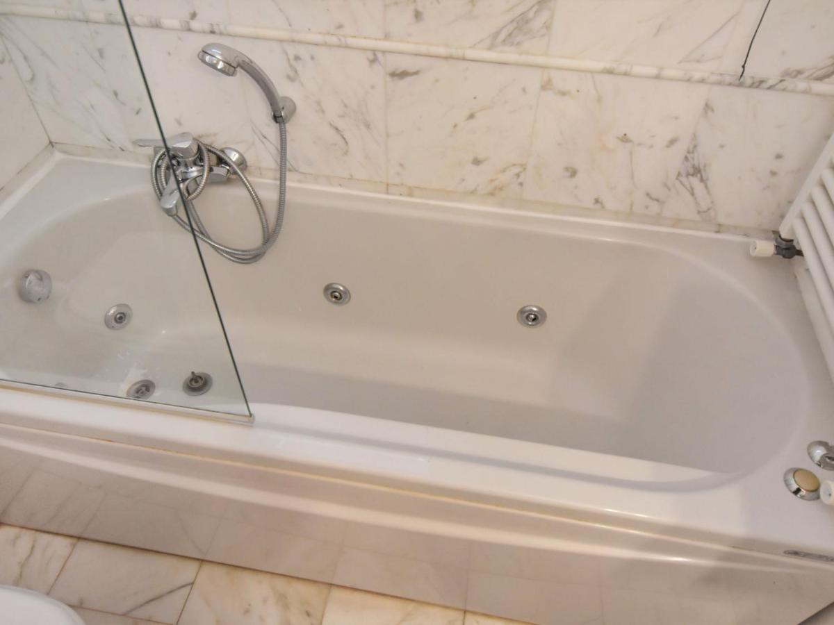Iris By Interhome * Venice