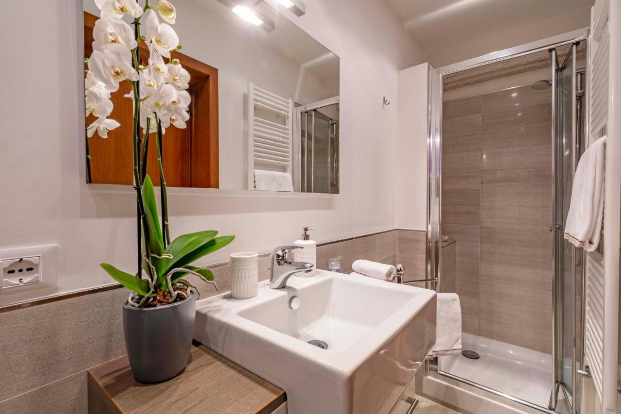 Central Apt *