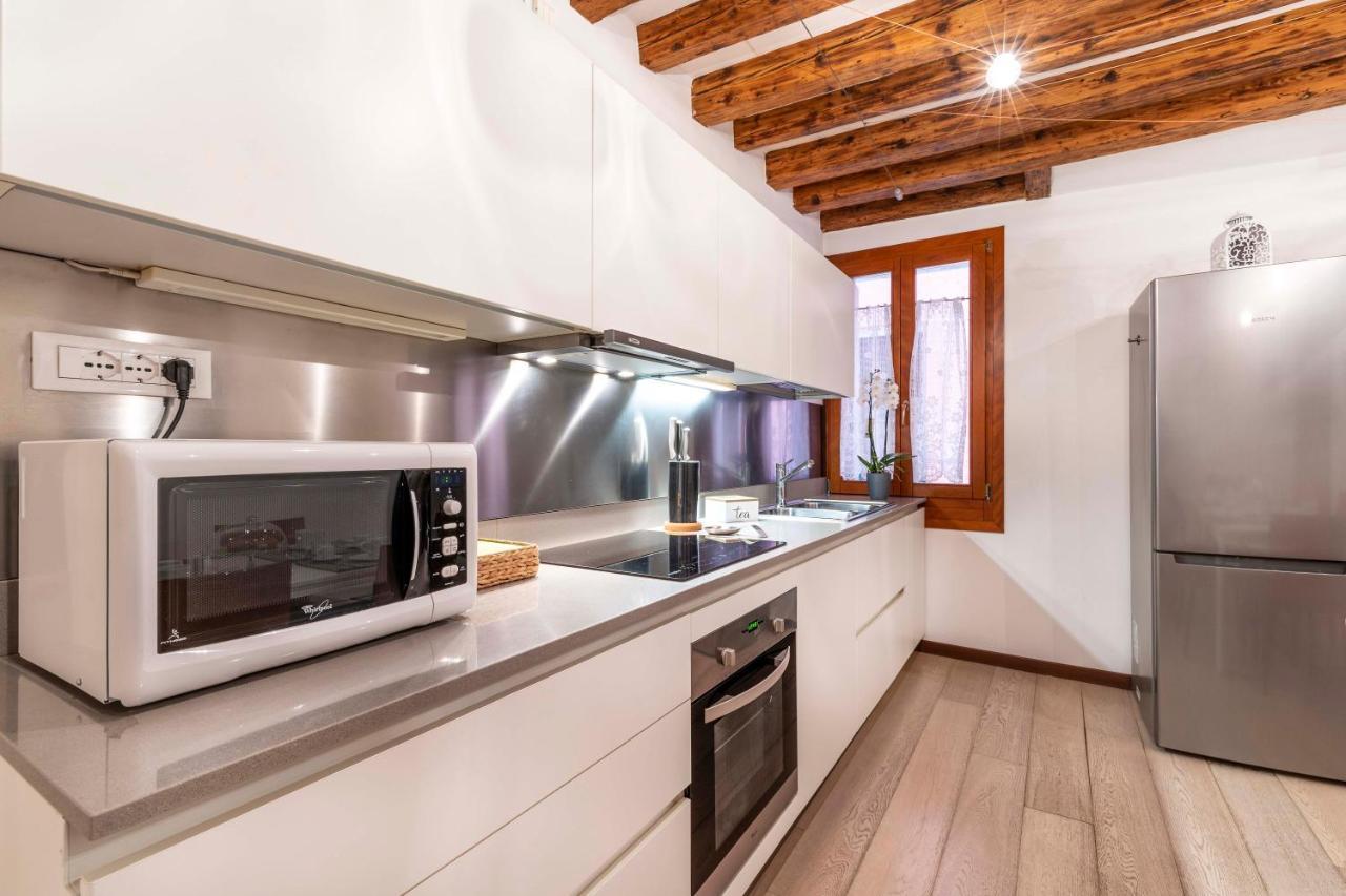 Central Apt Venise