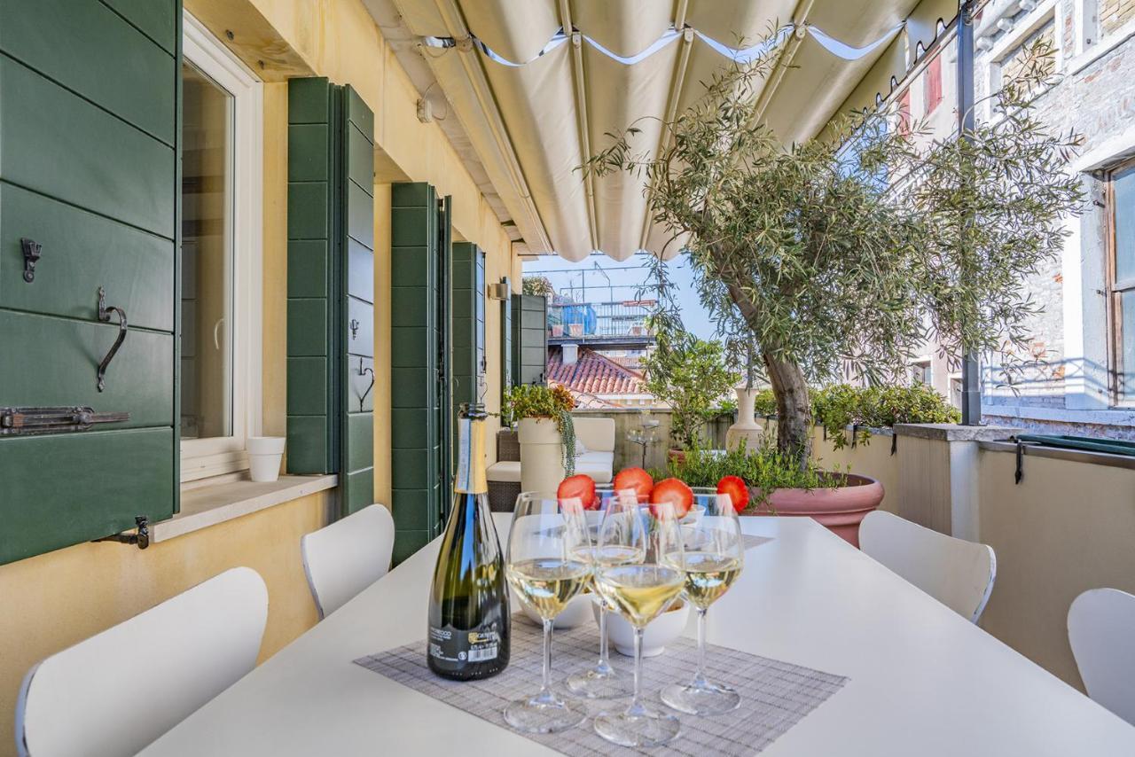 Colleoni With 2 Superb Terraces Apartment Venedig