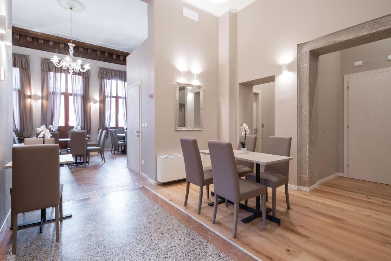 Palazzo Martinelli Dolfin Hotel 3*