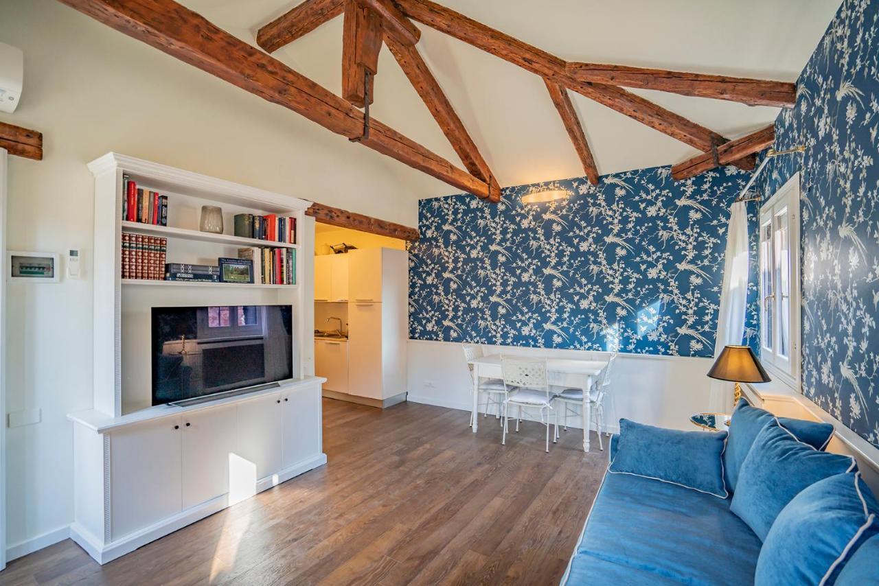 Lo Squero 3 With Balcony In Dorsoduro * Venedig