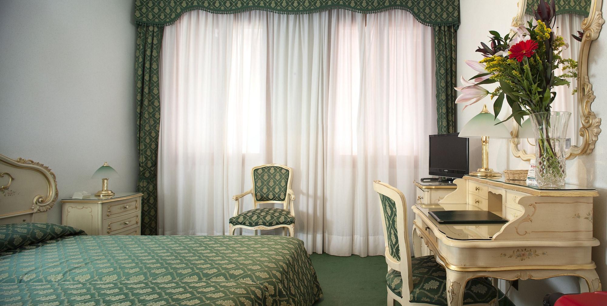 Hotel Commercio & Pellegrino 3*