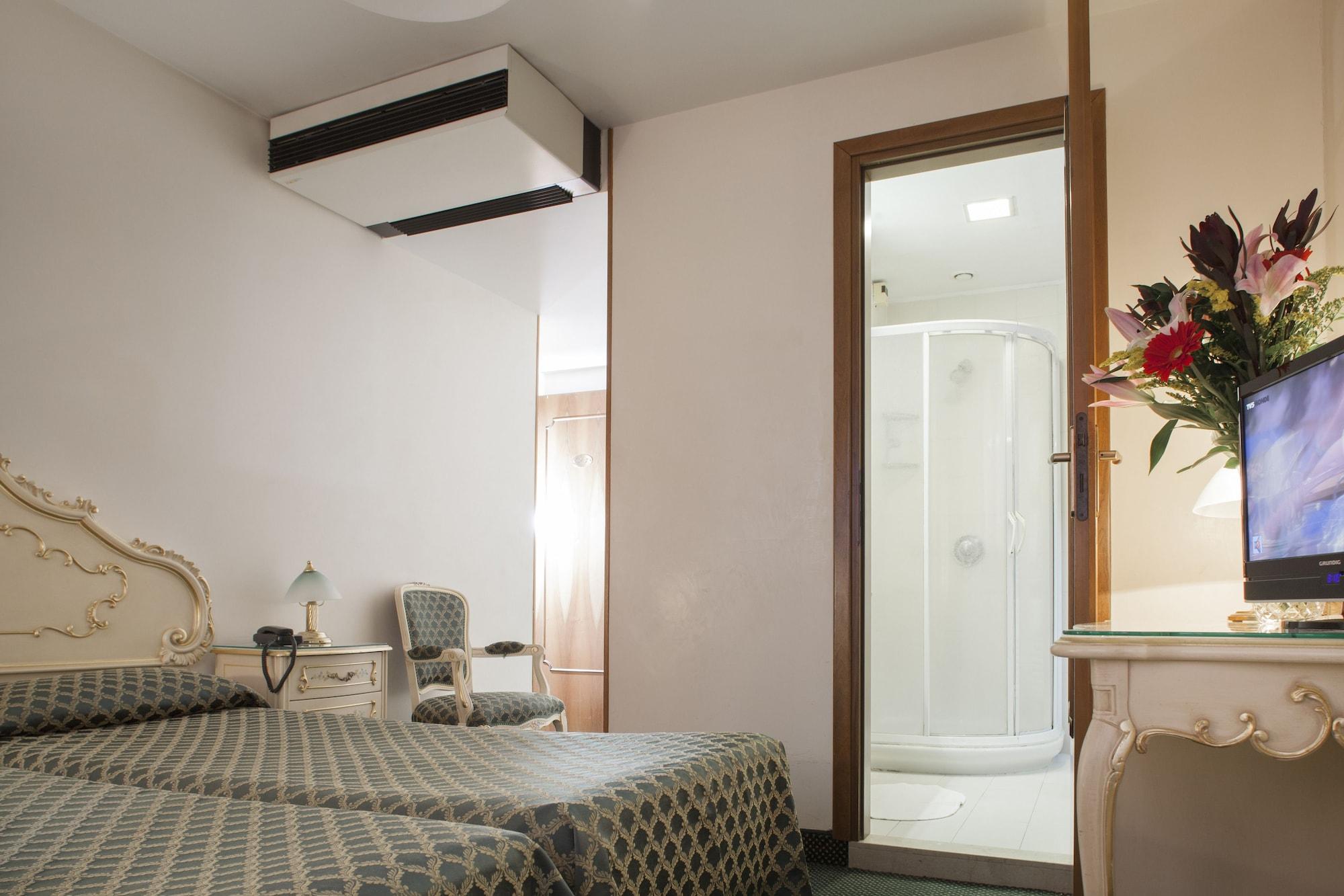 Commercio & Pellegrino Hotel 3*