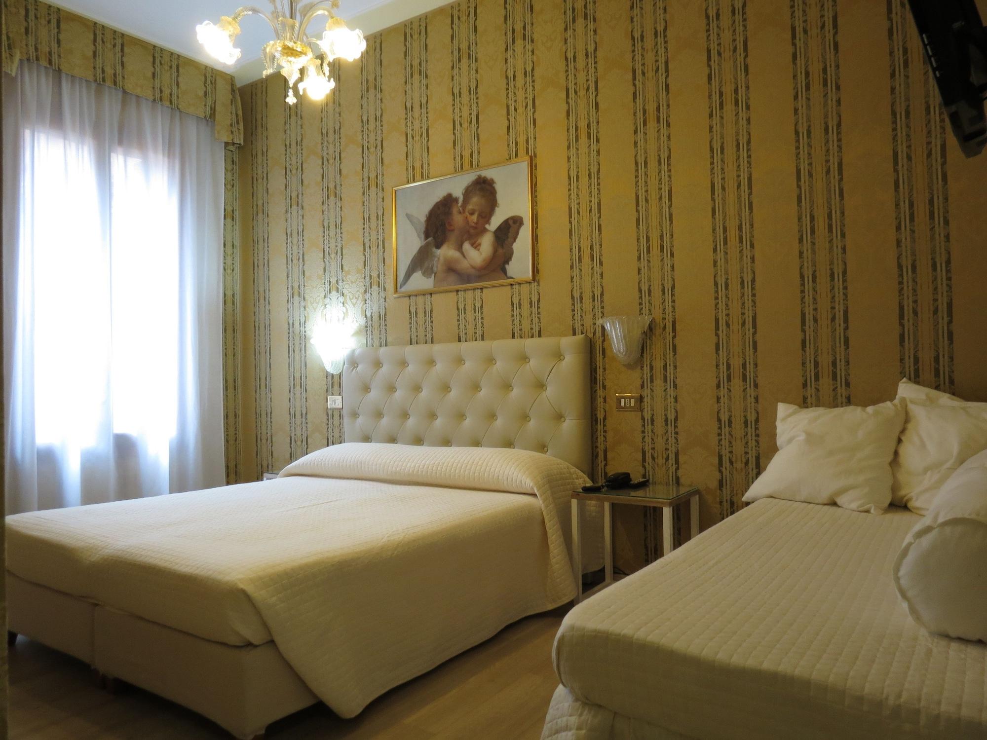 Hotel Bridge 3*