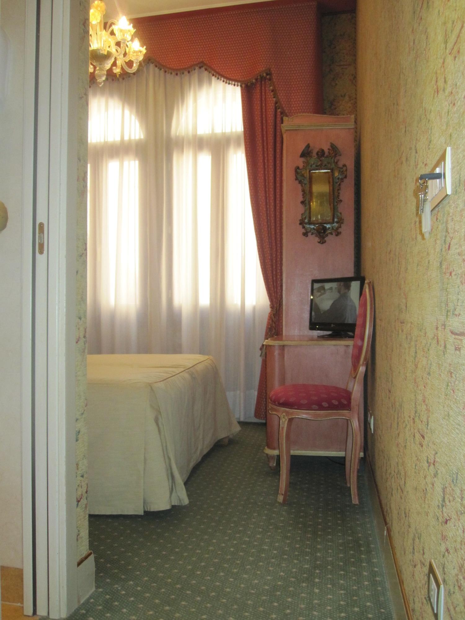 Ca' Del Brocchi 2* Venise