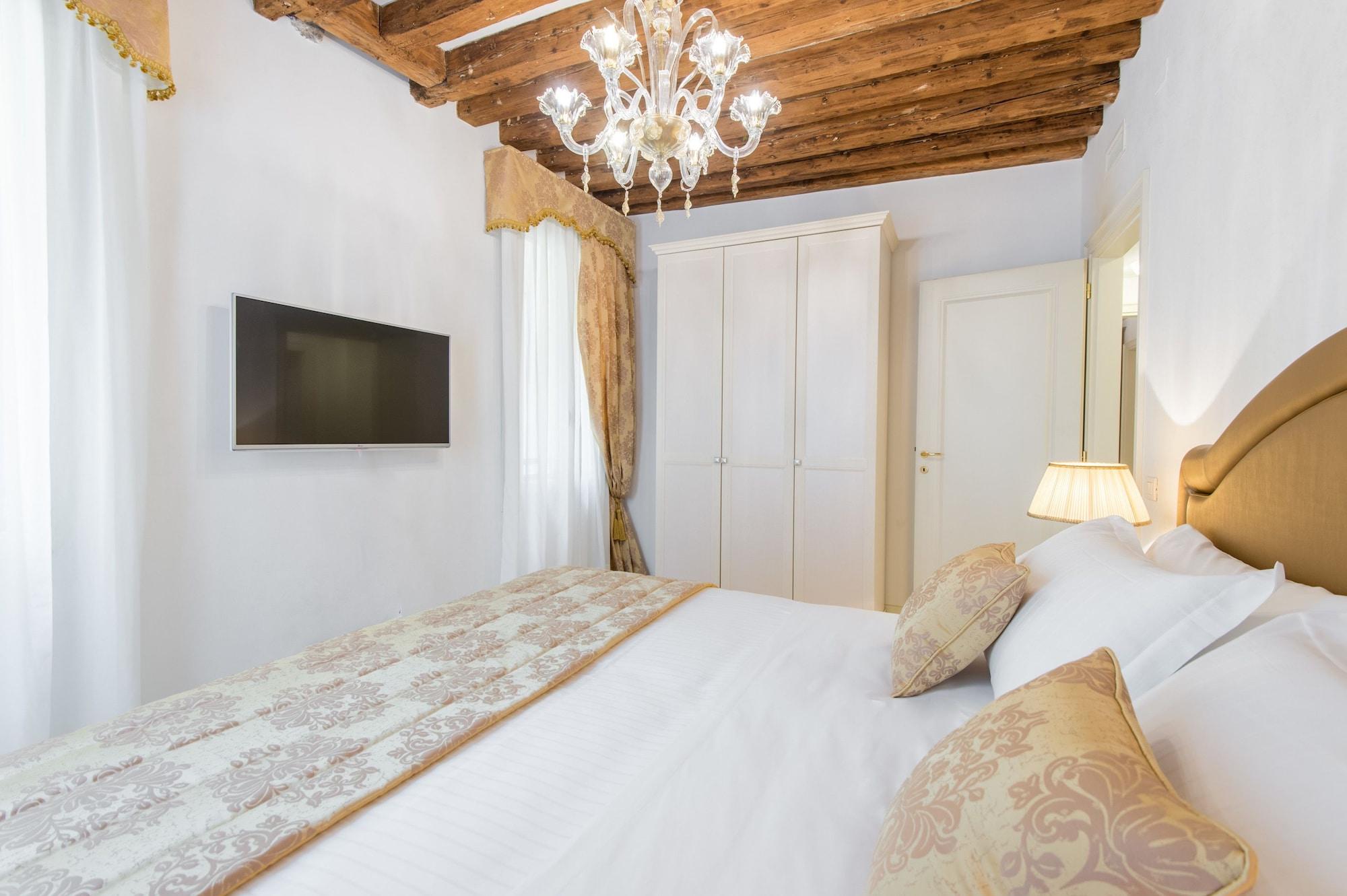 San Teodoro Palace - Luxury *