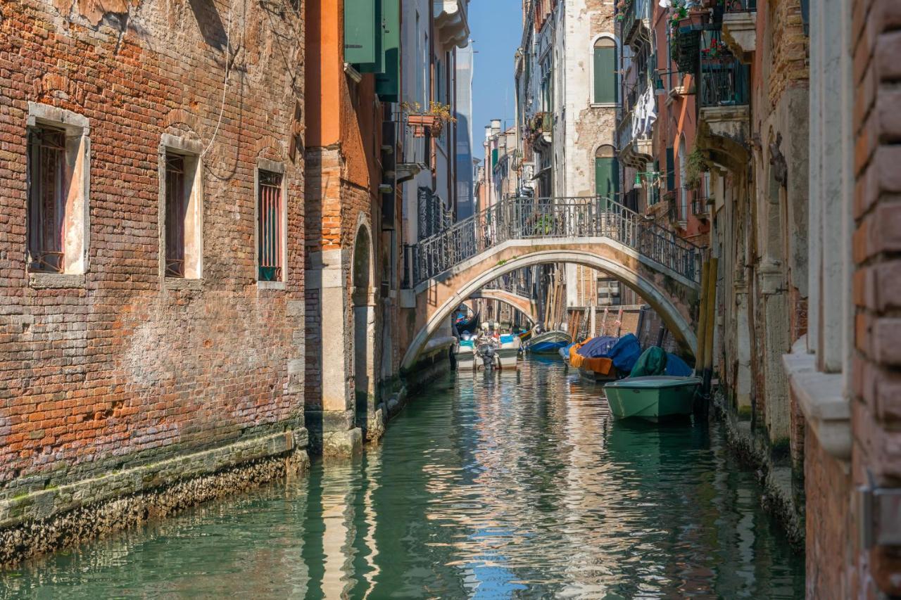 Ramo Del Teatro Canal View