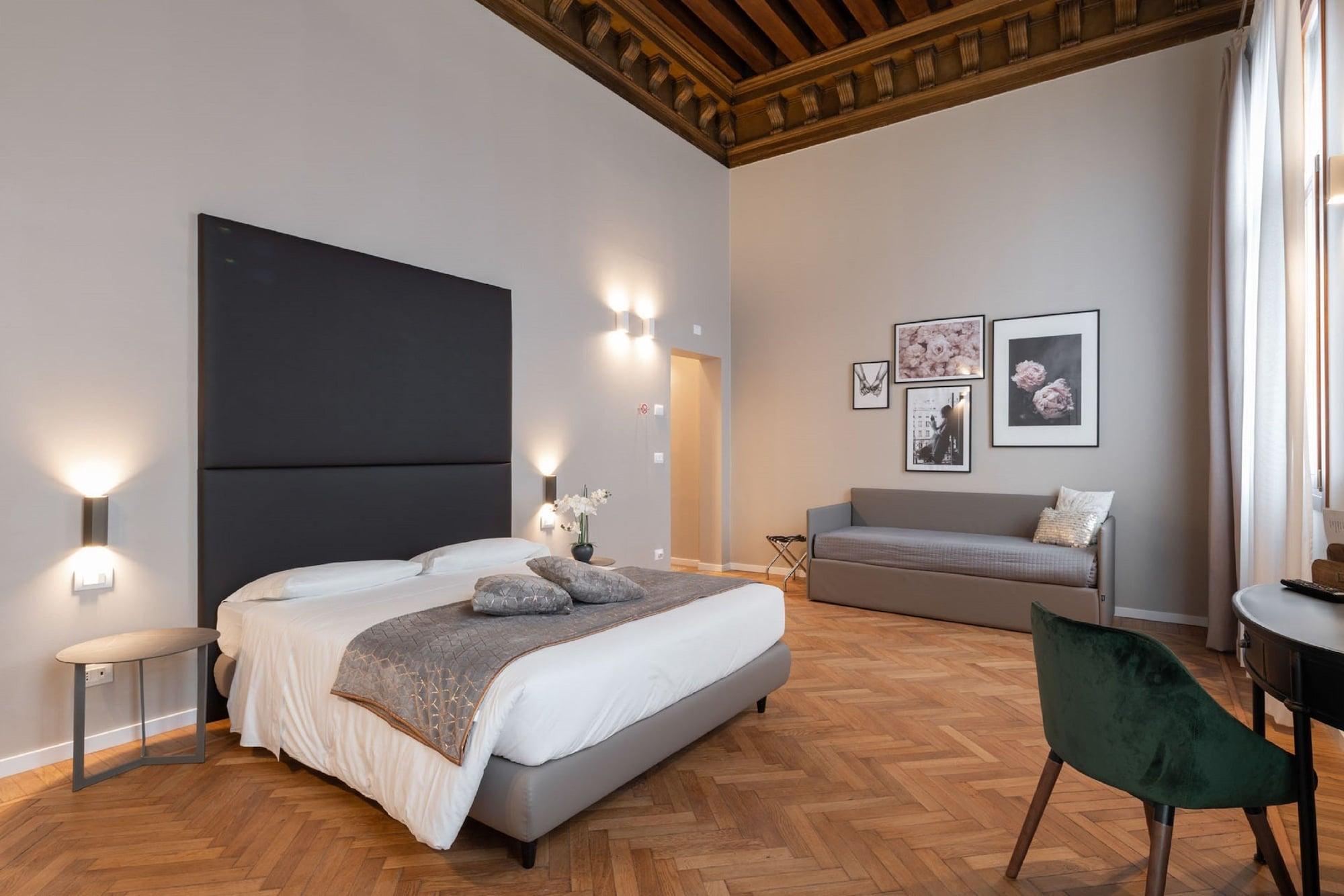 Palazzo Martinelli Dolfin 3*
