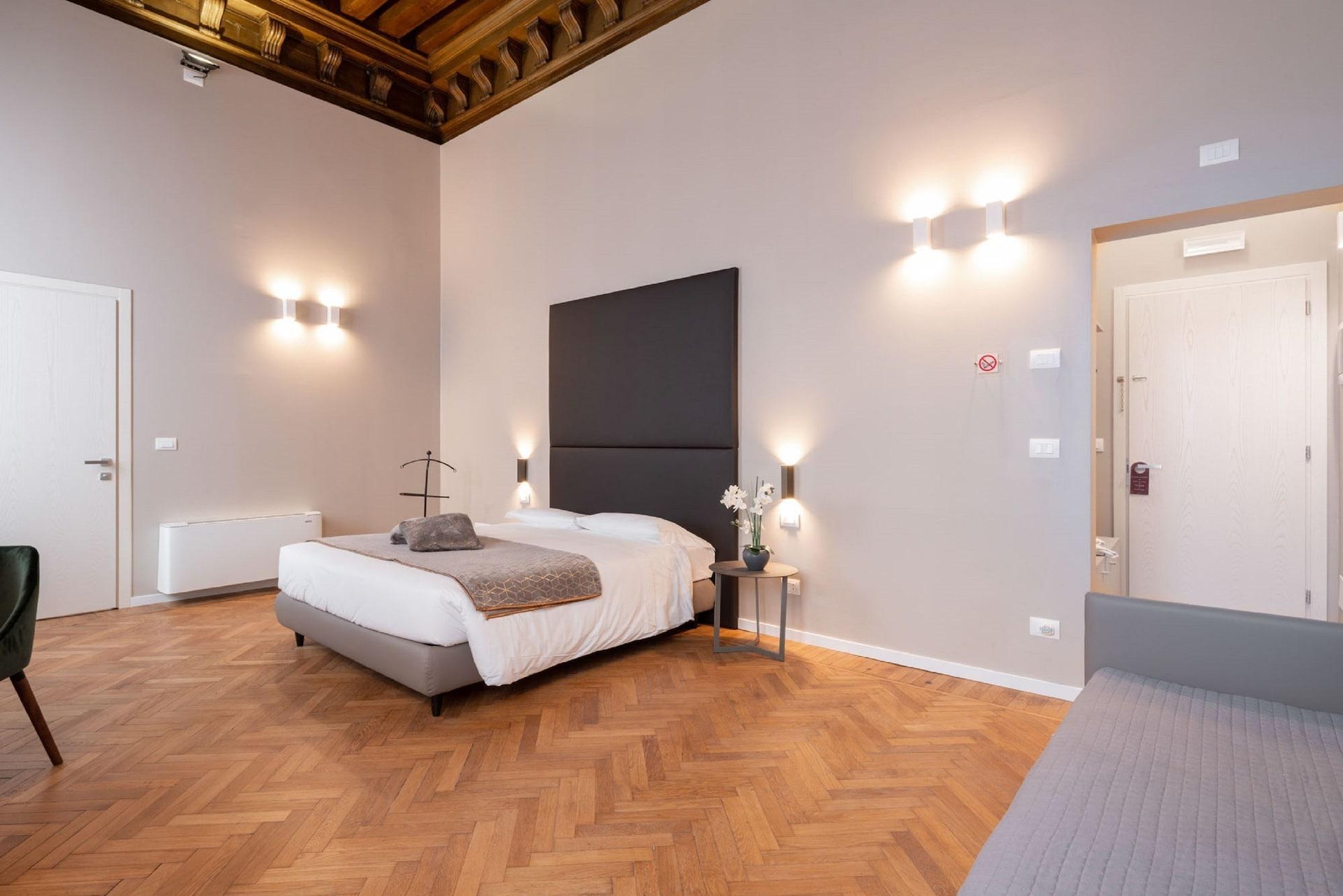 Palazzo Martinelli Dolfin 3*
