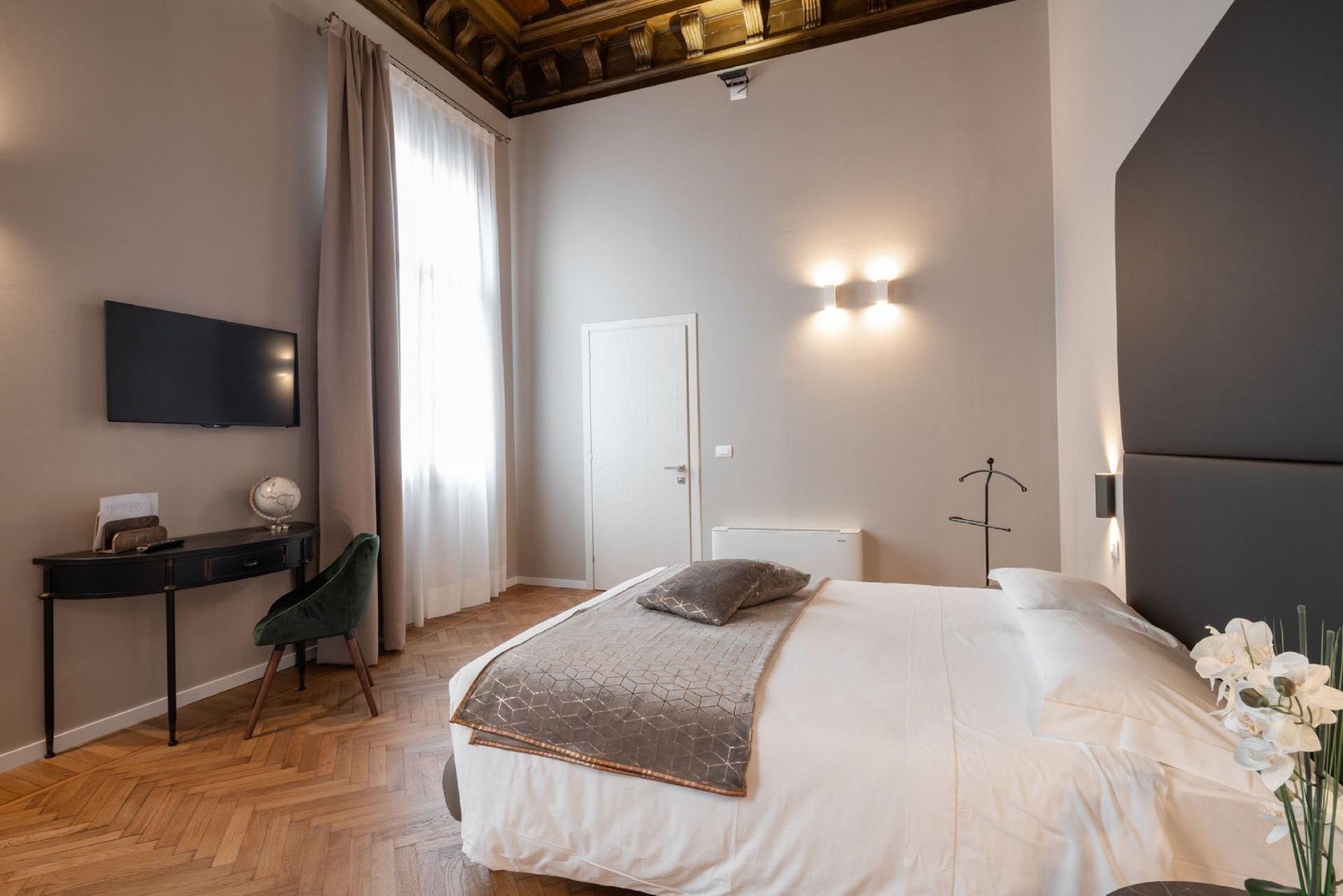 Palazzo Martinelli Dolfin 3*