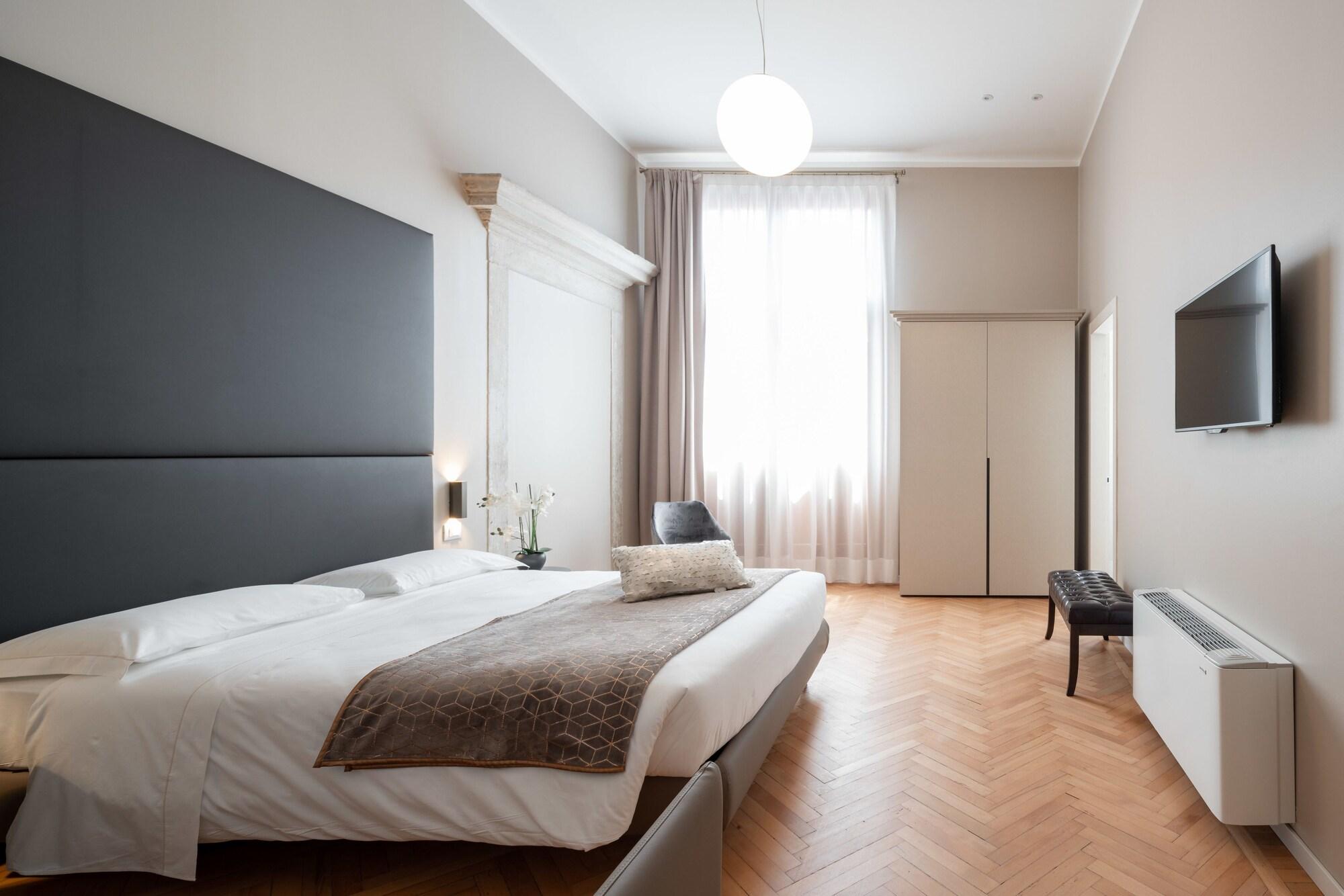 Palazzo Martinelli Dolfin Hotel 3*
