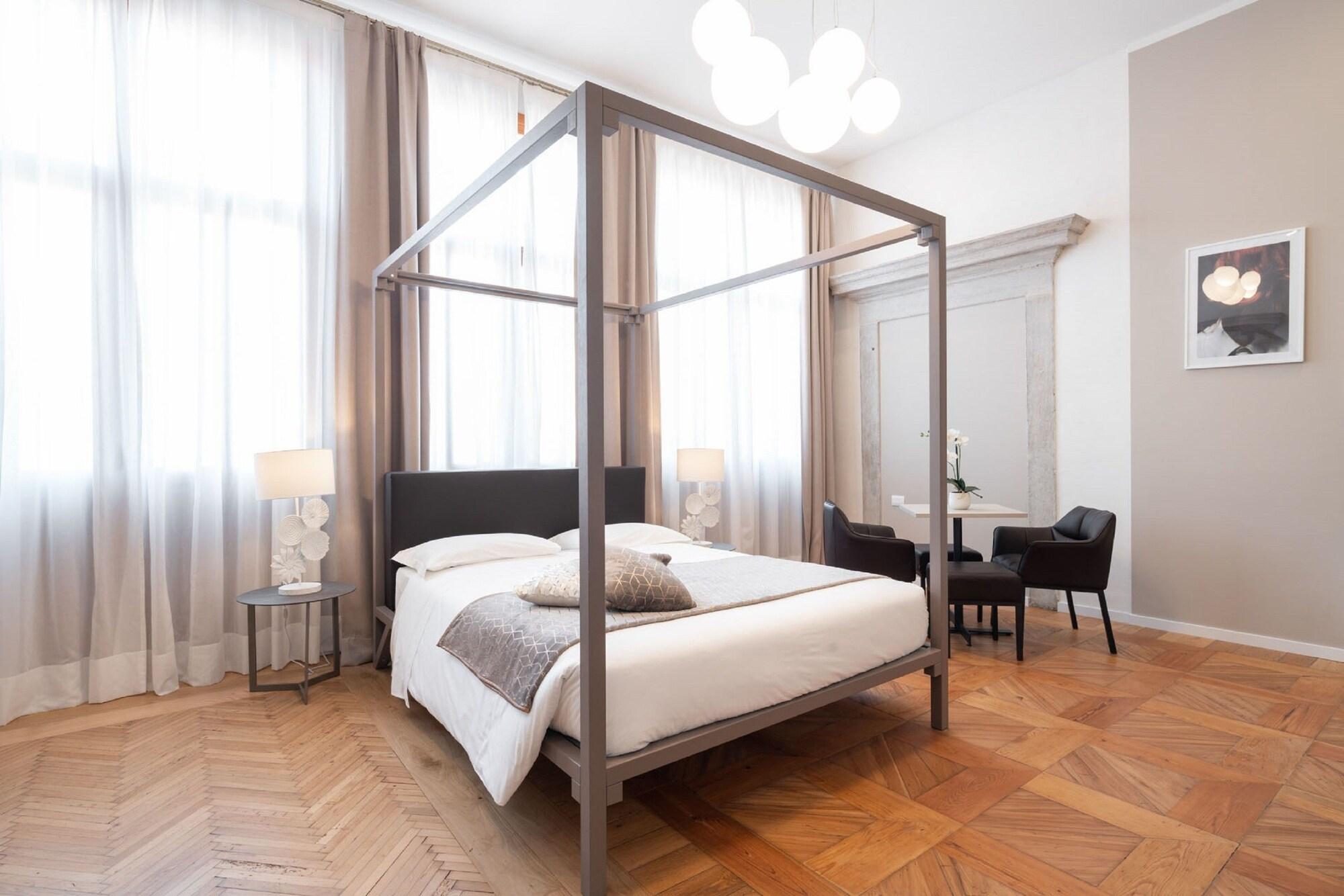 Hotel Palazzo Martinelli Dolfin 3*