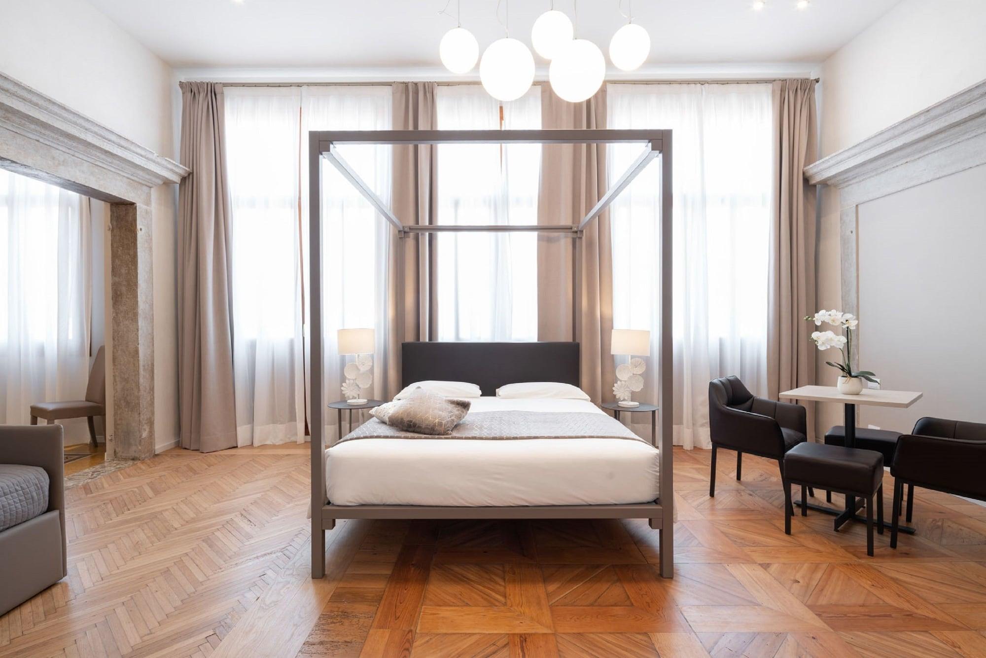Palazzo Martinelli Dolfin Hotel 3*