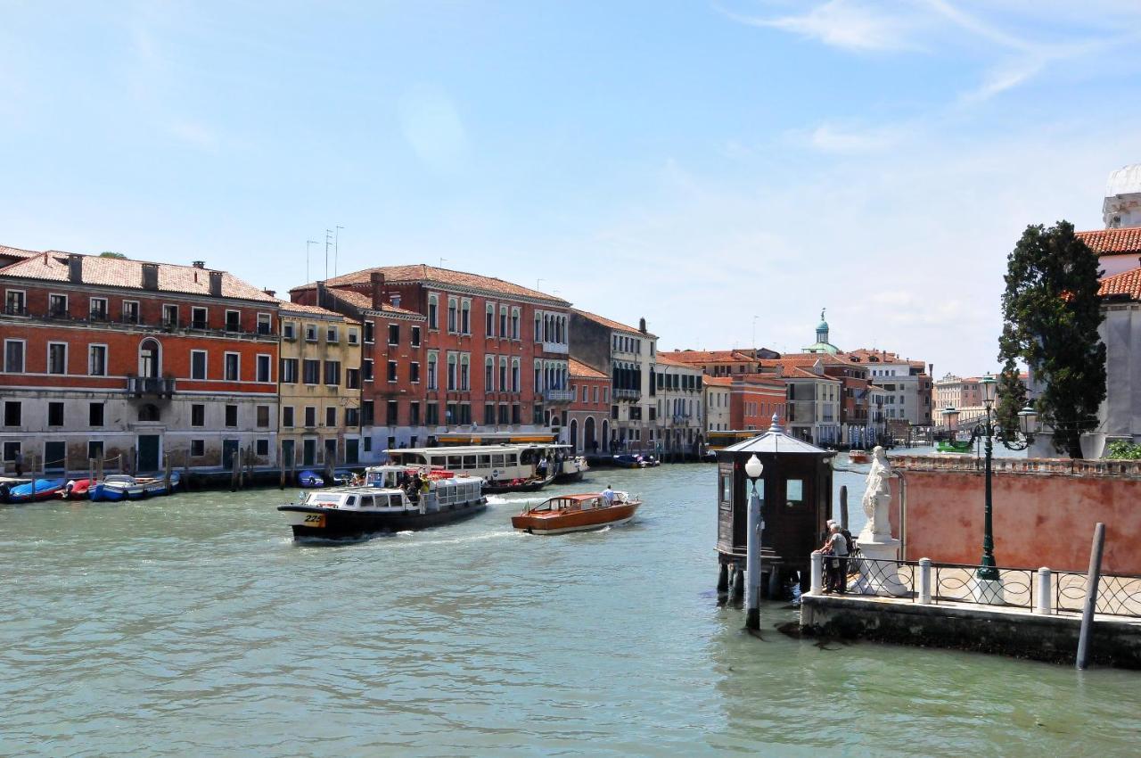 Smeraldo Grand Canal 1566c Venetië