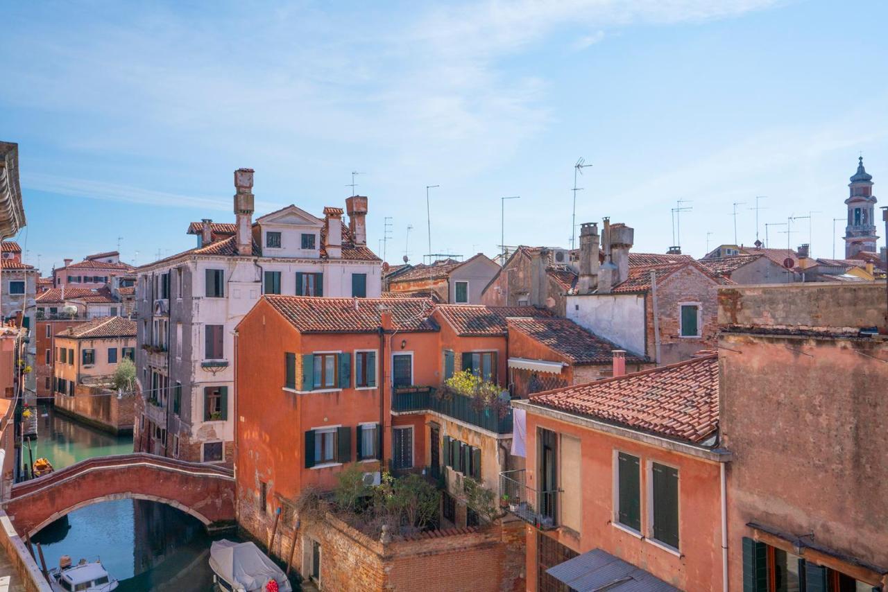 Dimora Sant'andrea Canal View Appartement *