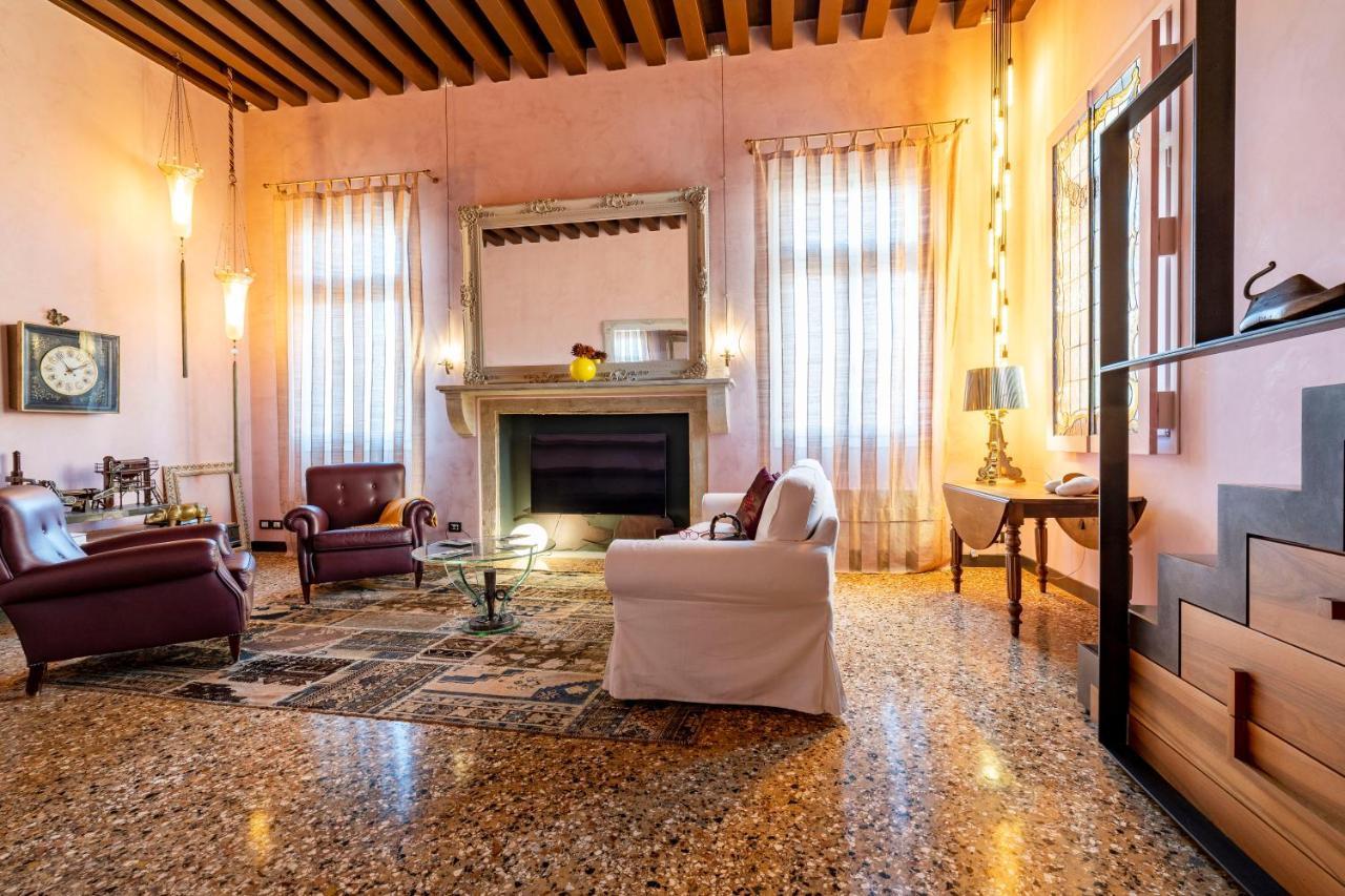 Gio Ponti's Flat In 027042-loc-11349 Venedig