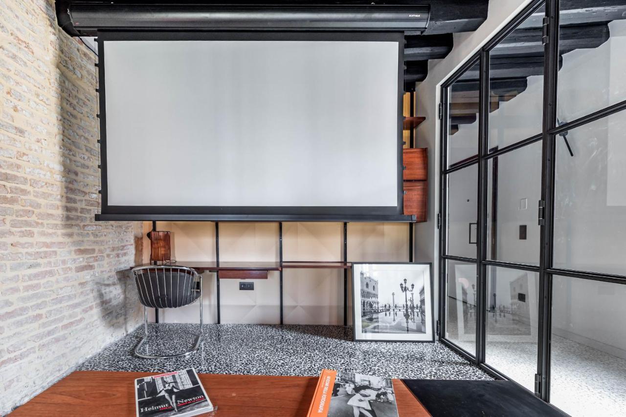 Ca' Delle Carrozze Stylish 2 Bedroom Loft-style Appartement *