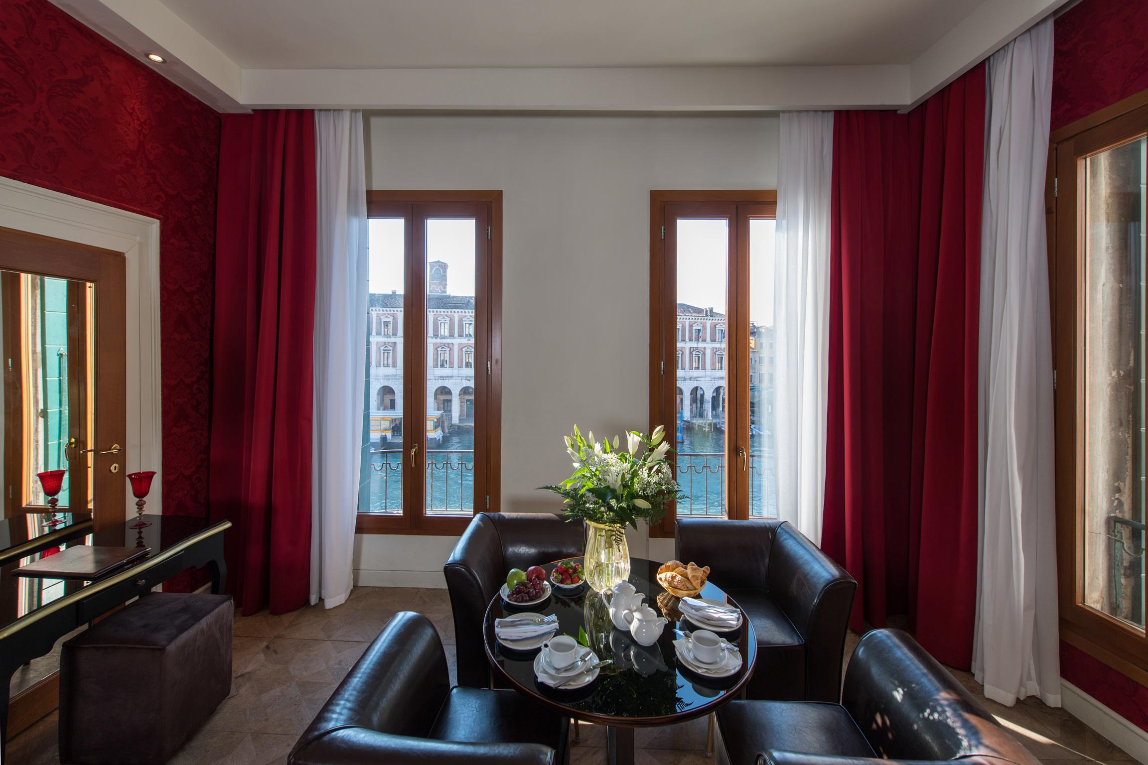 Locanda Leon Bianco On The Grand Canal Gasthof 3*