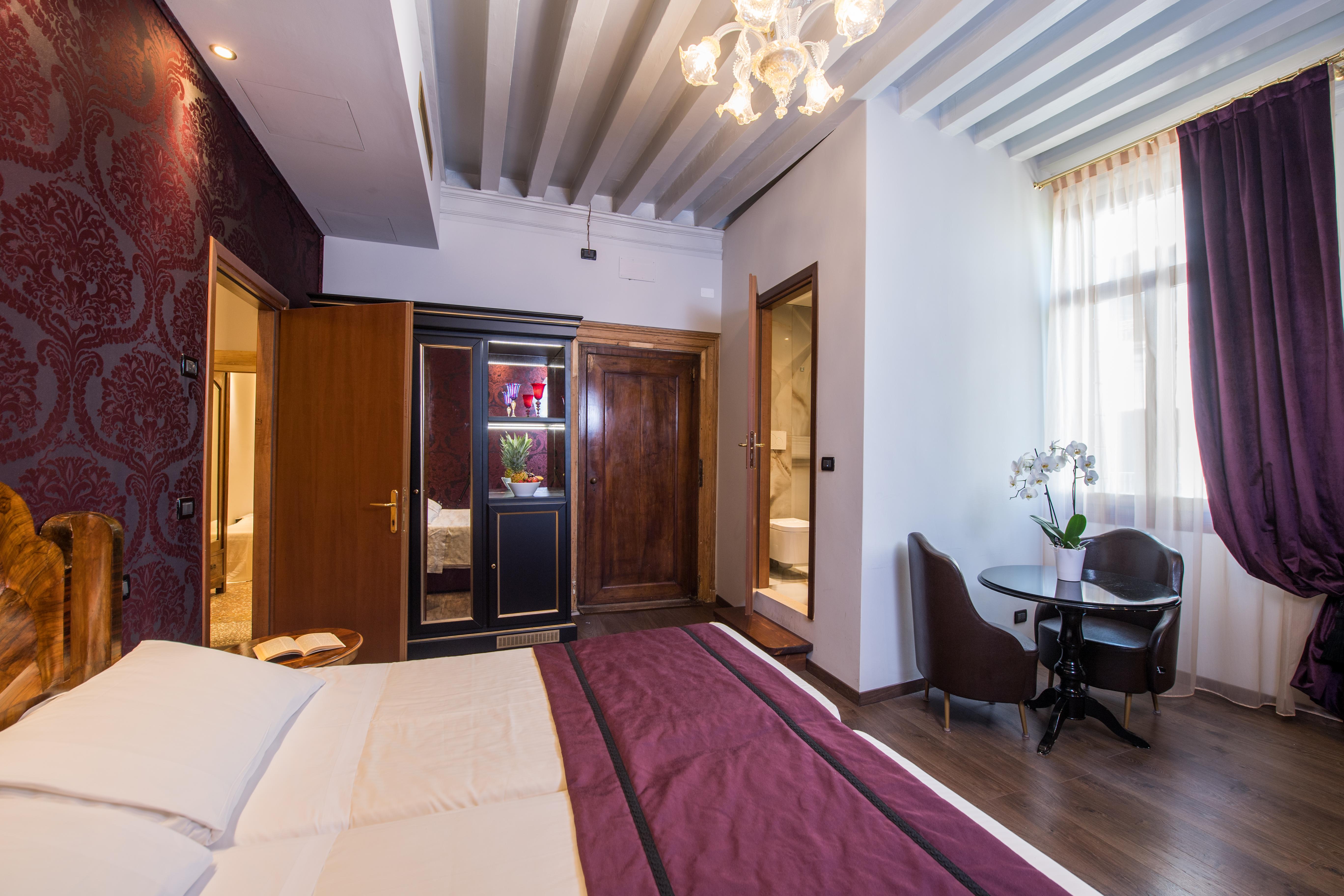 Gasthof Locanda Leon Bianco On The Grand Canal