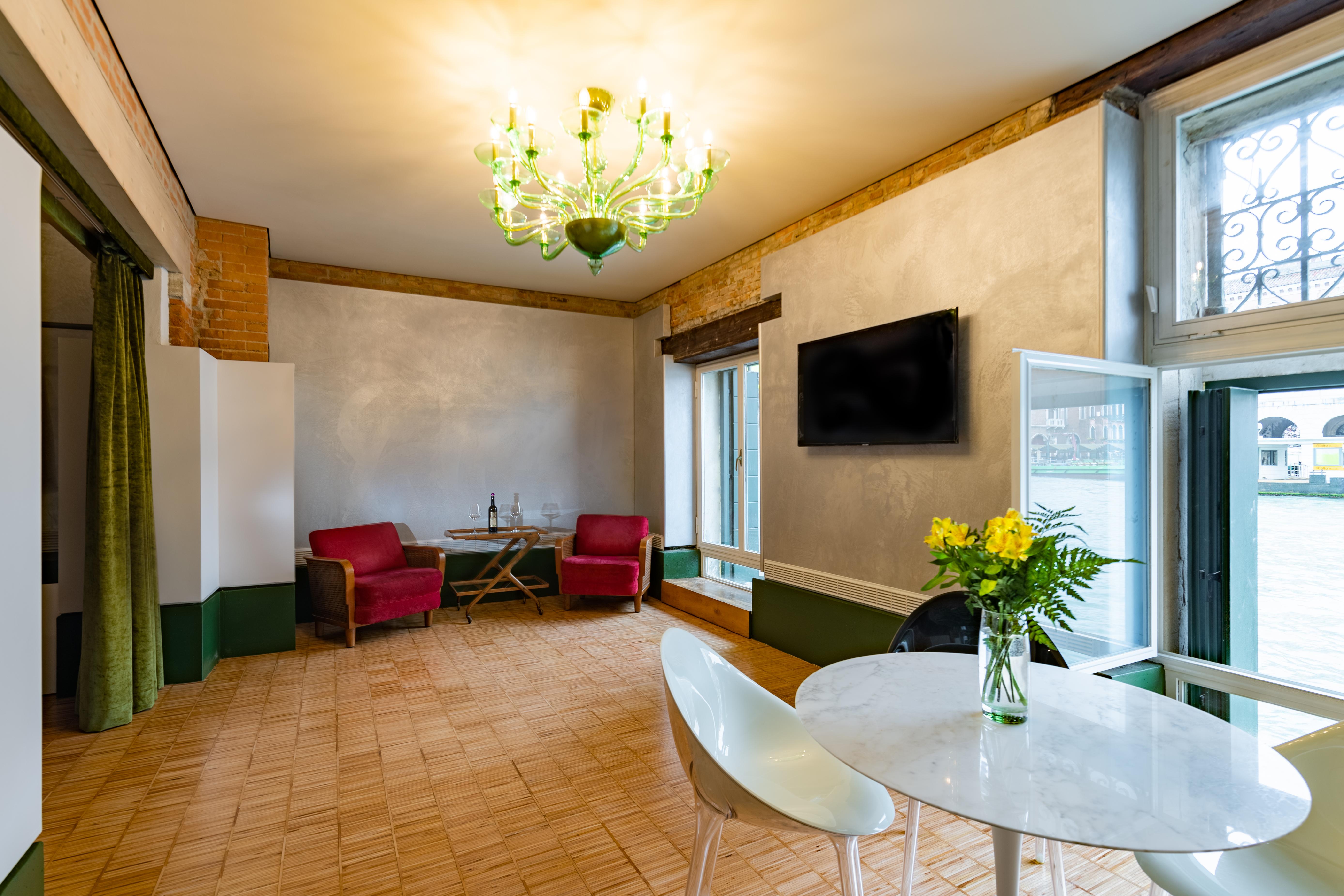 Locanda Leon Bianco On The Grand Canal Gasthof 3*