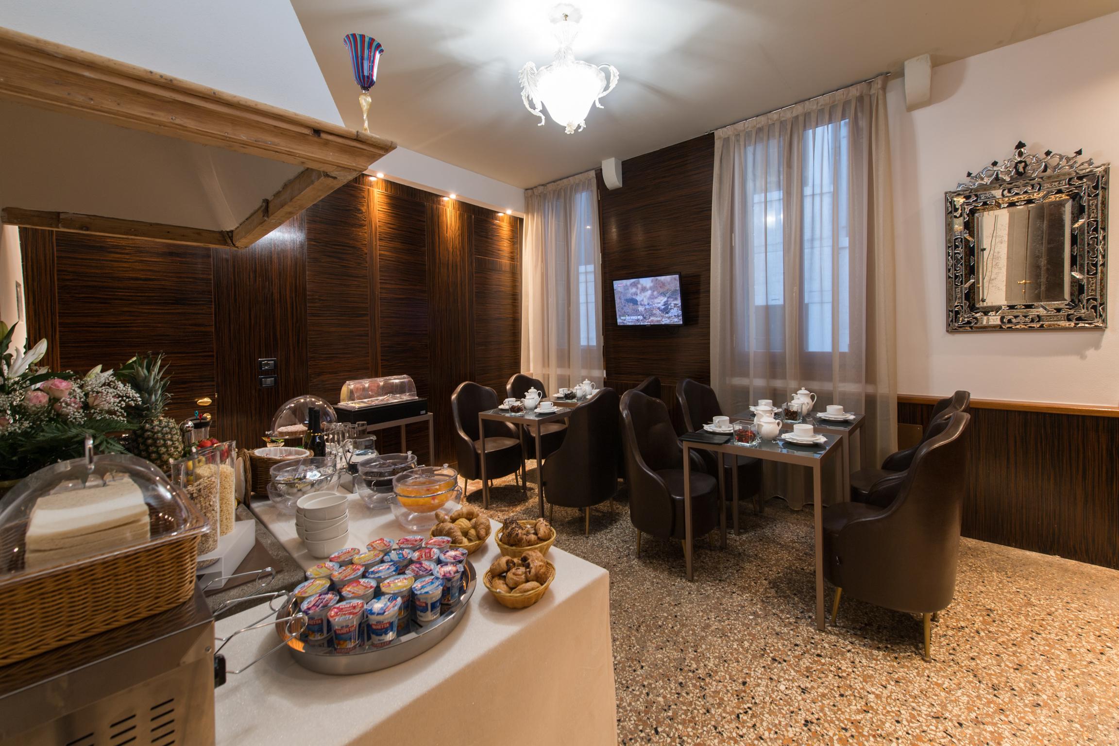 Locanda Leon Bianco On The Grand Canal Gasthof