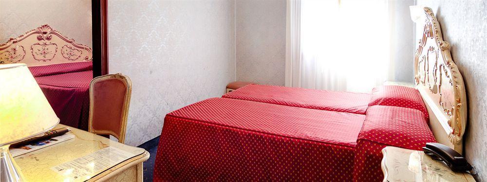 Hotel Diana 3*