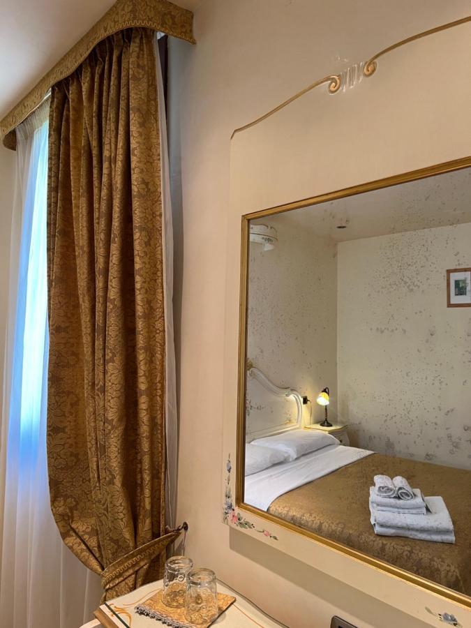 Venice Inn *