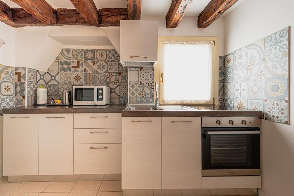Casa Leone- Cozy And In *