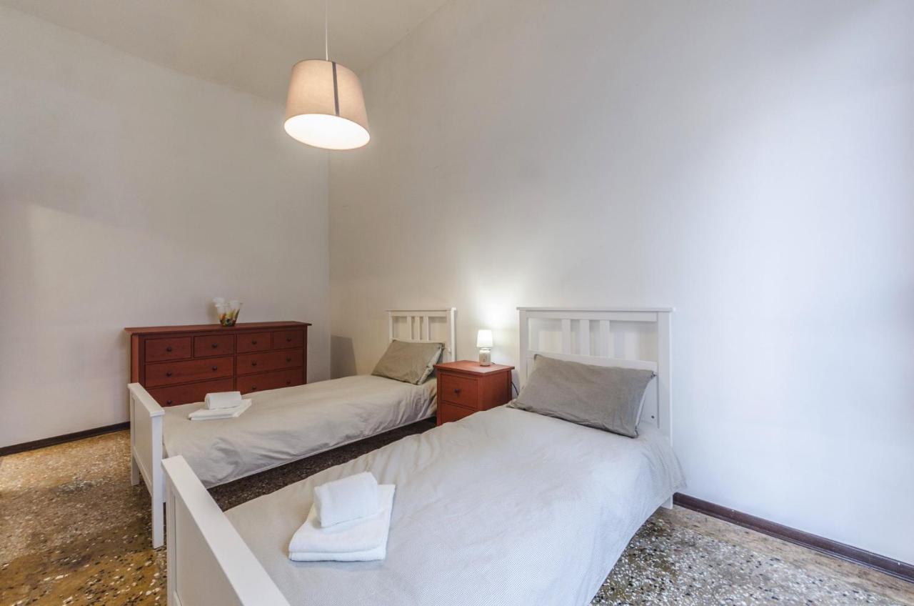 Appartement Maurizio House - Near The Train Station *
