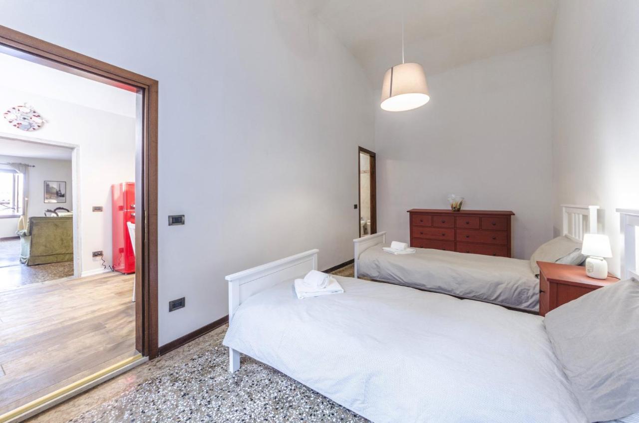 Maurizio House - Near The Train Station *