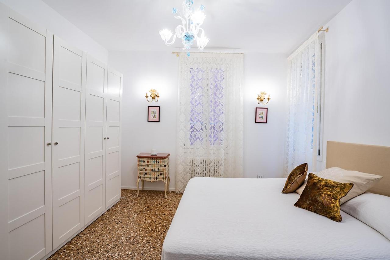 Apartment Ca' San Beneto Completely Refurbished In A Fabulously Area Venedig
