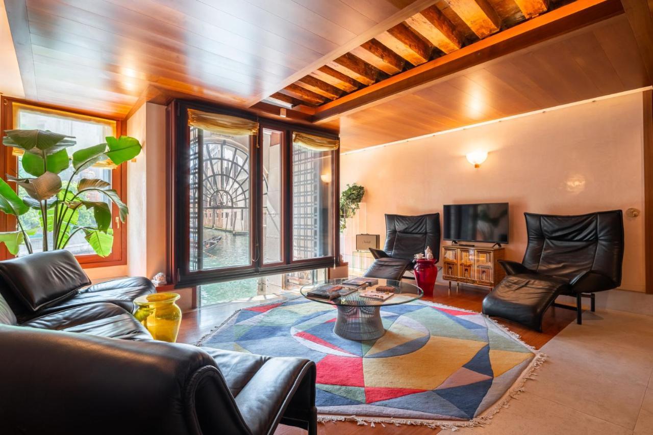 Ferienhaus Casa Flavia Ai Morosini - Luxury With Canal View Venedig