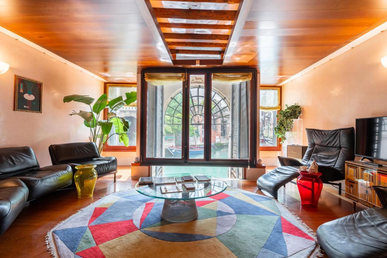 Ferienhaus Casa Flavia Ai Morosini - Luxury With Canal View Venedig
