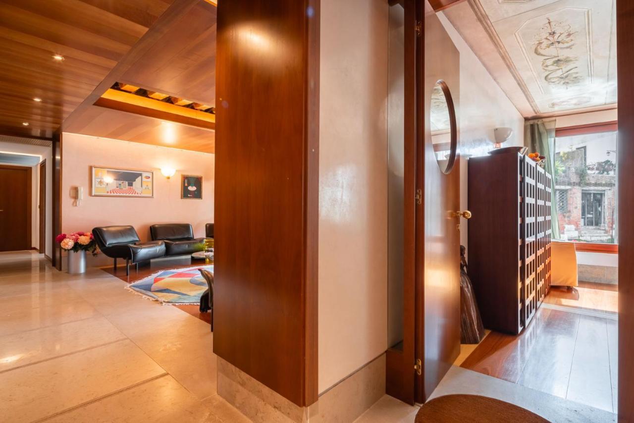 Ferienhaus Casa Flavia Ai Morosini - Luxury With Canal View Venedig