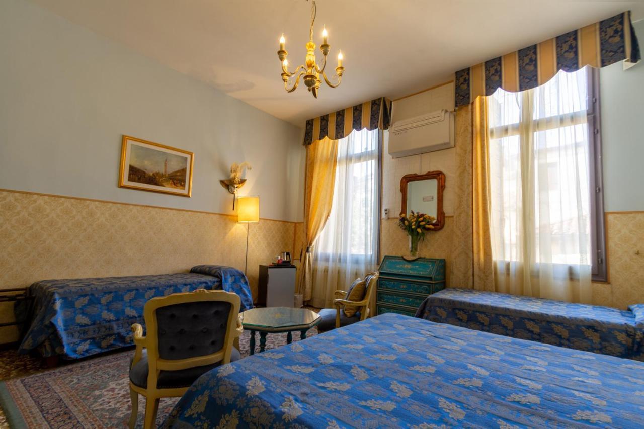 Art Dreams Bed & Breakfast 3*