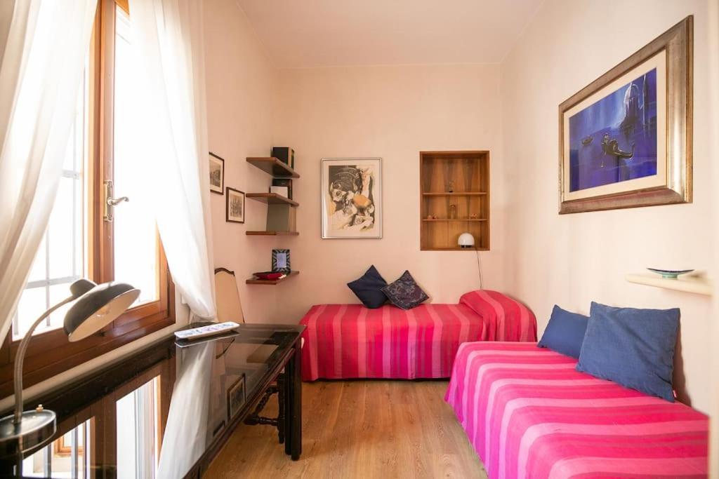 Appartement Classy Spacious Close To St.mark Square