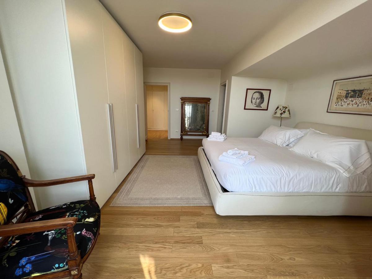 Attico Canal Grande A Palazzo Contarini Corfu Appartement