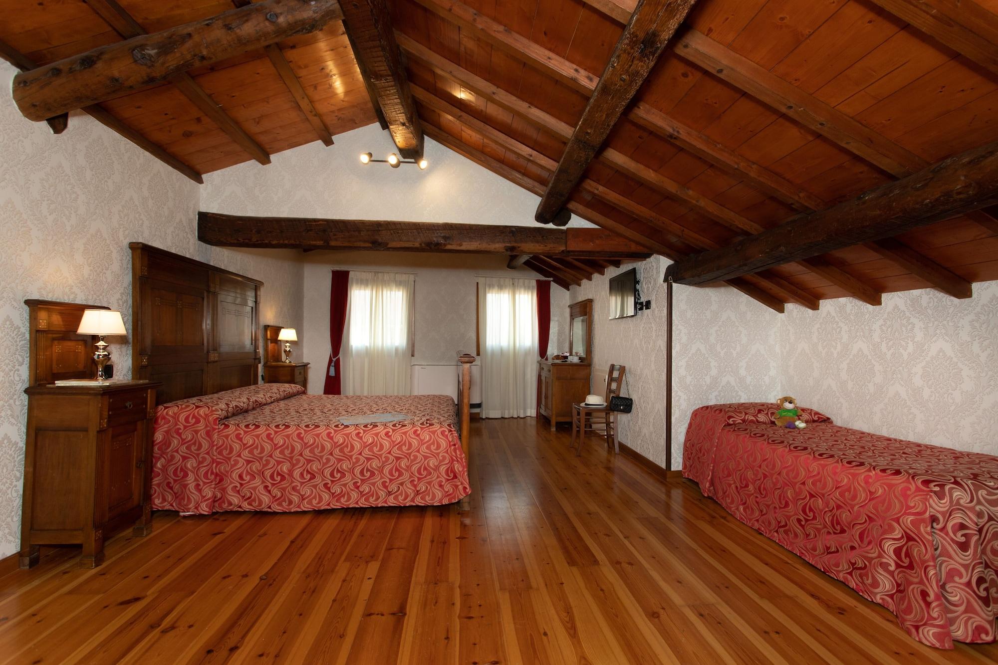 Affittacamere Charming Palace Santa Fosca 3*