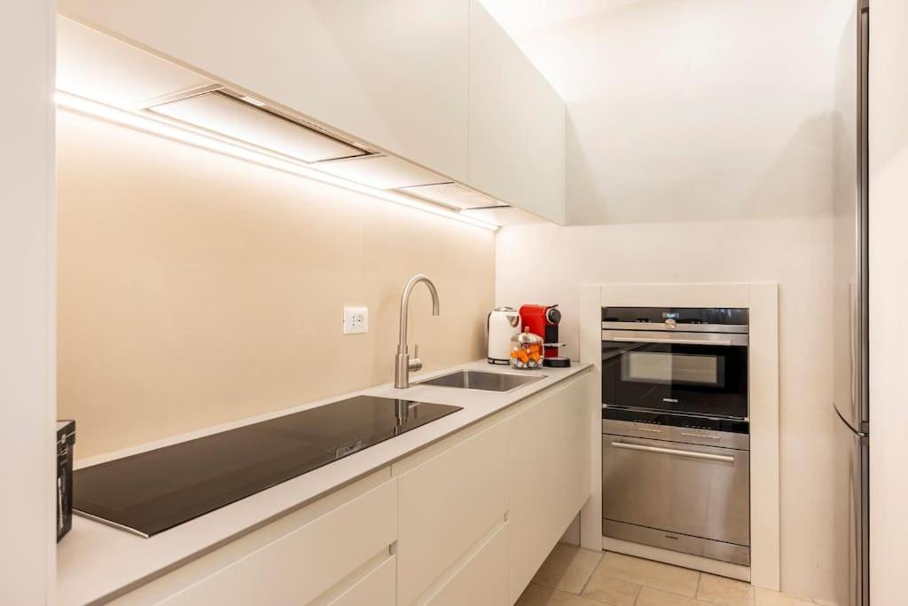 Dream's Door With Canal View In Appartement Venise