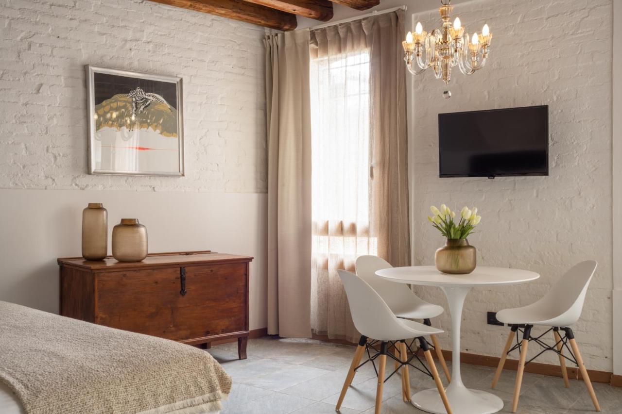 Apartment Castello With Garden R&r